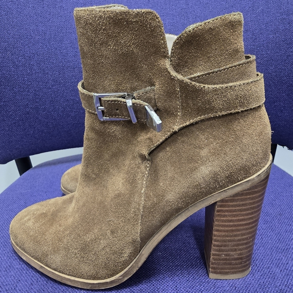 Steve Madden Suede Ankle Boots with Buckle Size 9